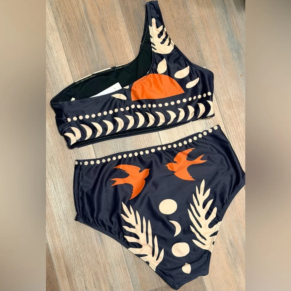 NEW Commence Bird Print Asymmetrical Neck
Bikini Set. Sz LARGE - Picture 3 of 7